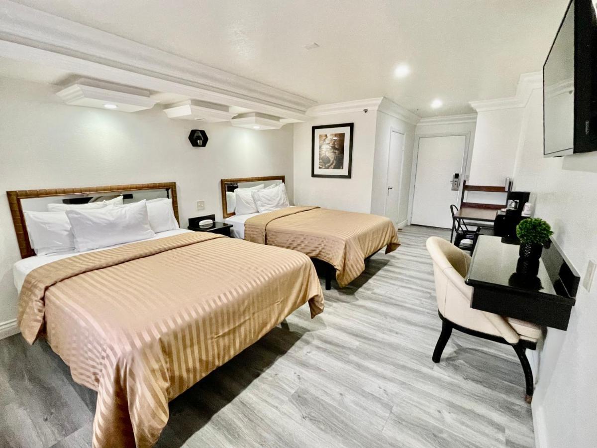 Rodeway Inn Санта Ана Екстериор снимка